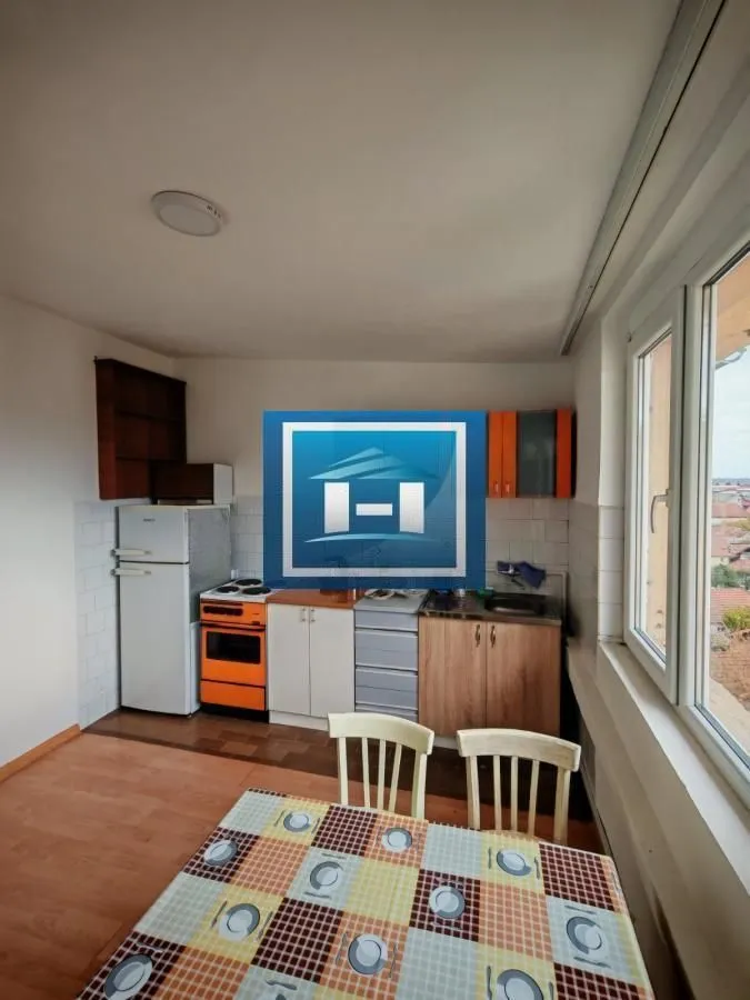Izdavanje, dvosoban stan, 60m², Centar, Paraćin