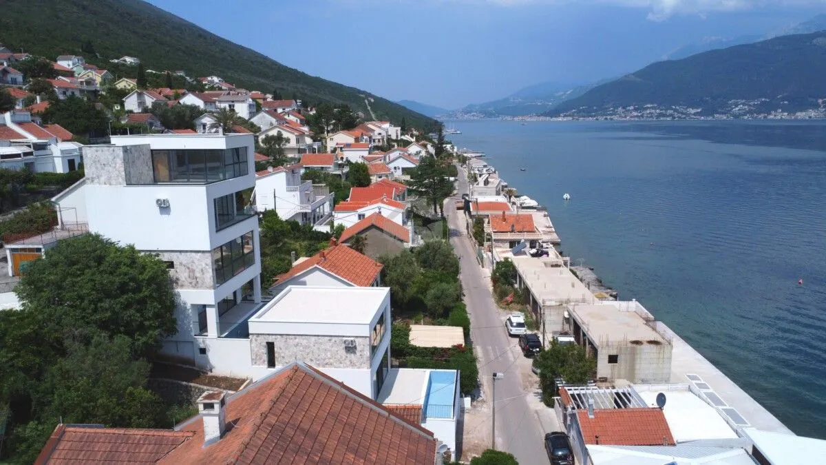 Prodaja, kuća, 315m², Krašići, Tivat