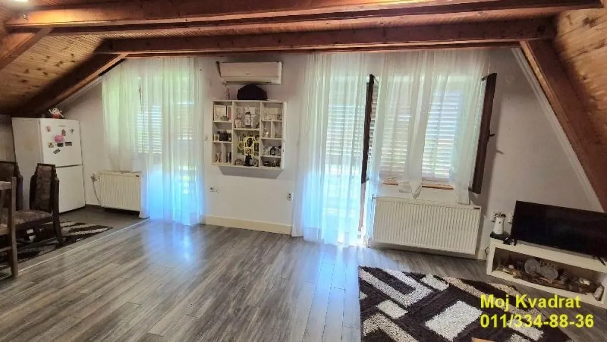 Prodaja, kuća, 244m², Čenej, Novi Sad Sve Podlokacije