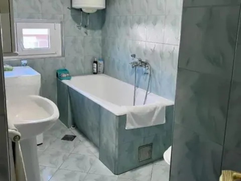 Prodaja, trosoban stan, 103m², Stari Aerodrom, Podgorica - image 15