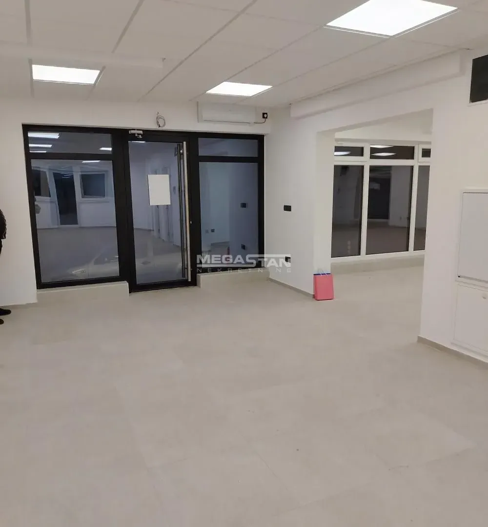 Rent, office space, 103m², Uciteljsko Naselje, Zvezdara Sve Podlokacije