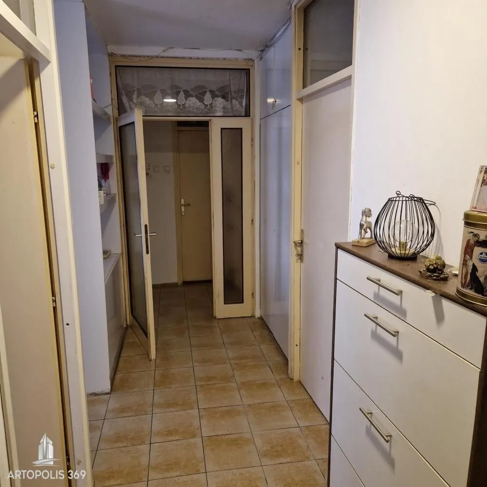 Prodaja, trosoban stan, 86m², Novi Beograd Blok 63, Novi Beograd Sve Podlokacije