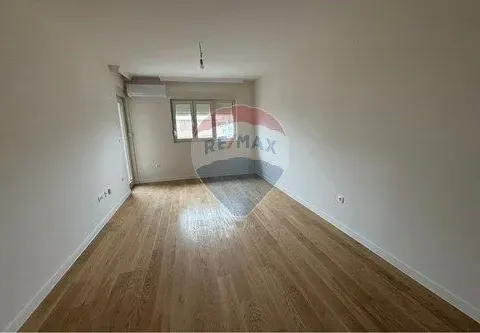 Izdavanje, jednosoban stan, 48m², Central Point, Podgorica - image 6