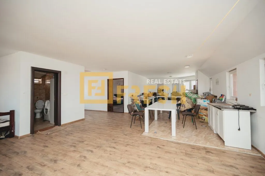 Rent, office space, 110m², Stari Aerodrom, Podgorica