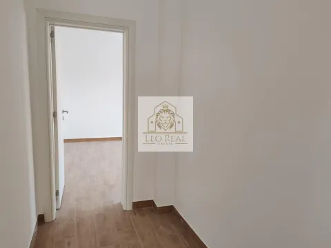 Prodaja, poslovni prostor, 39m², Surčin, Beograd - image 3