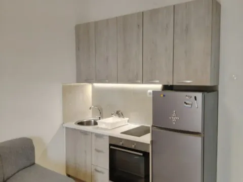 Izdavanje, jednosoban stan, 45m², Šušanj, Bar - image 5