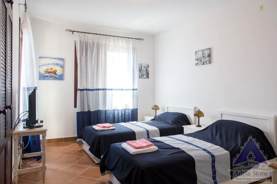 Prodaja, ugostiteljski objekat, 235m², Kostanjica, Kotor