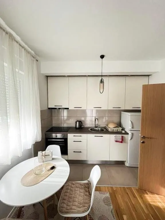 Izdavanje, jednosoban stan, 40m², Zabjelo, Podgorica