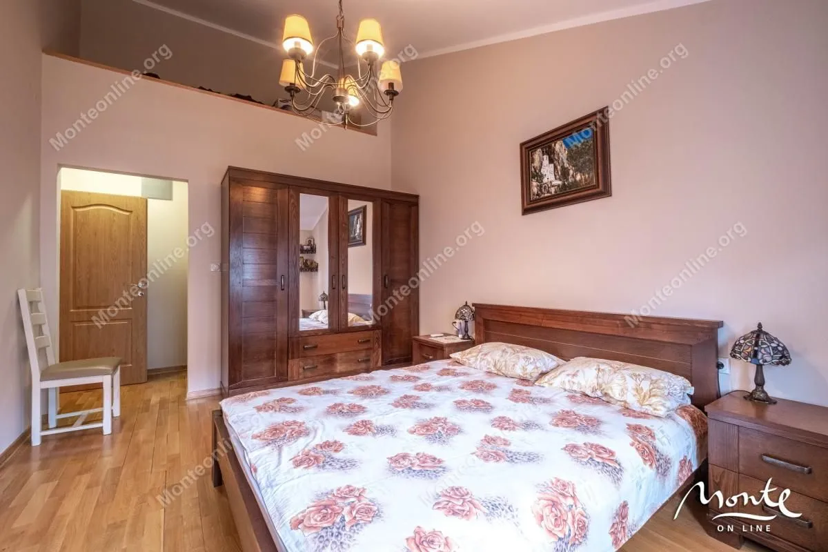 Prodaja, dvosoban stan, 83m², Prčanj, Kotor