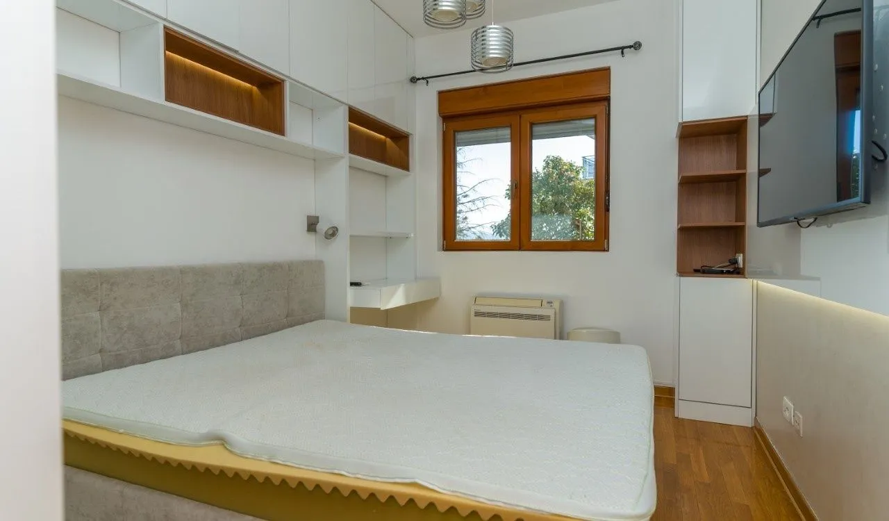 Izdavanje, dvosoban stan, 70m², Gorica C, Podgorica