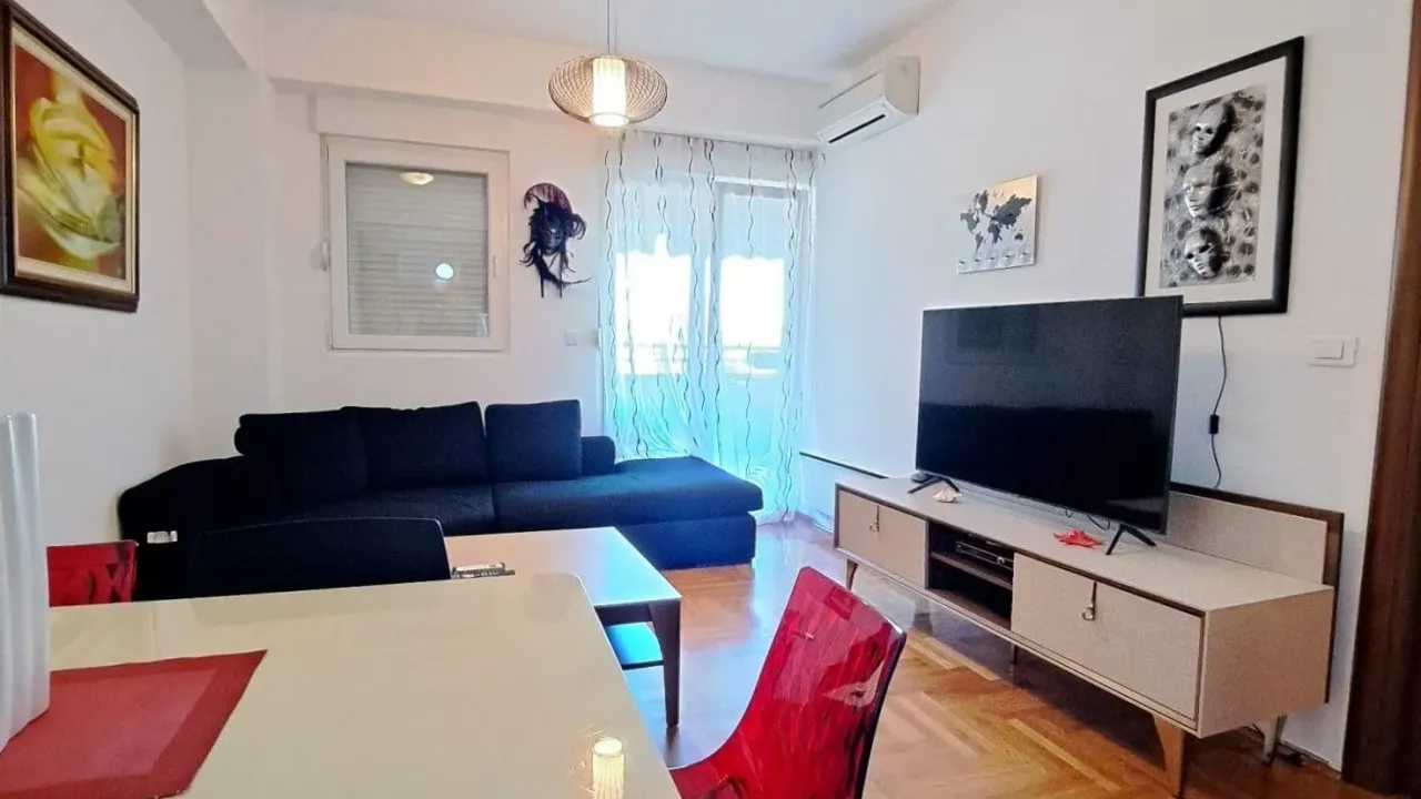 Izdavanje, jednosoban stan, 62m², New City, Podgorica