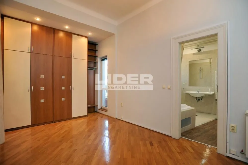 Rent, office space, 160m², Stari Grad, Beograd