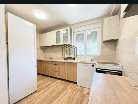 Izdavanje, kuća, 170m², Zagorič, Podgorica - image 3