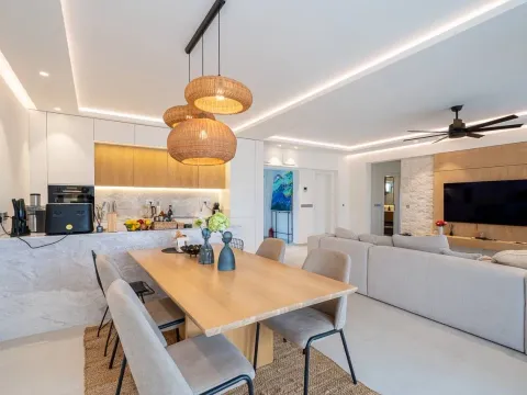 Prodaja, dvosoban stan, 122m², Centar, Tivat - image 7