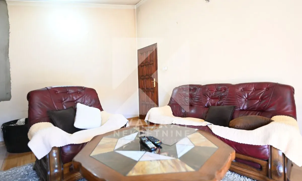 Sale, house, 261m², Dalmatinska ulica, Podgorica