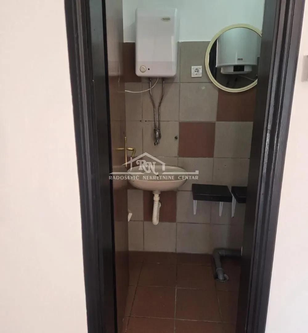 Prodaja, jednosoban stan, 98m², Trošarina, Voždovac Sve Podlokacije