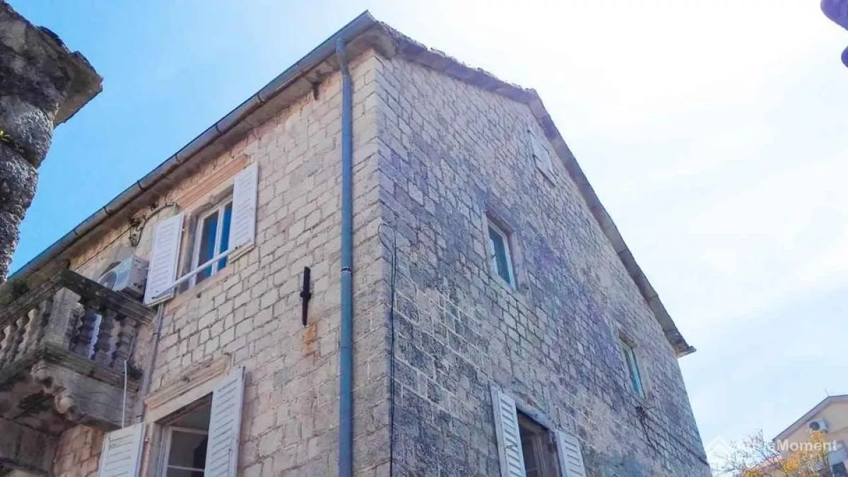Sale, house, 220m², Prčanj, Kotor