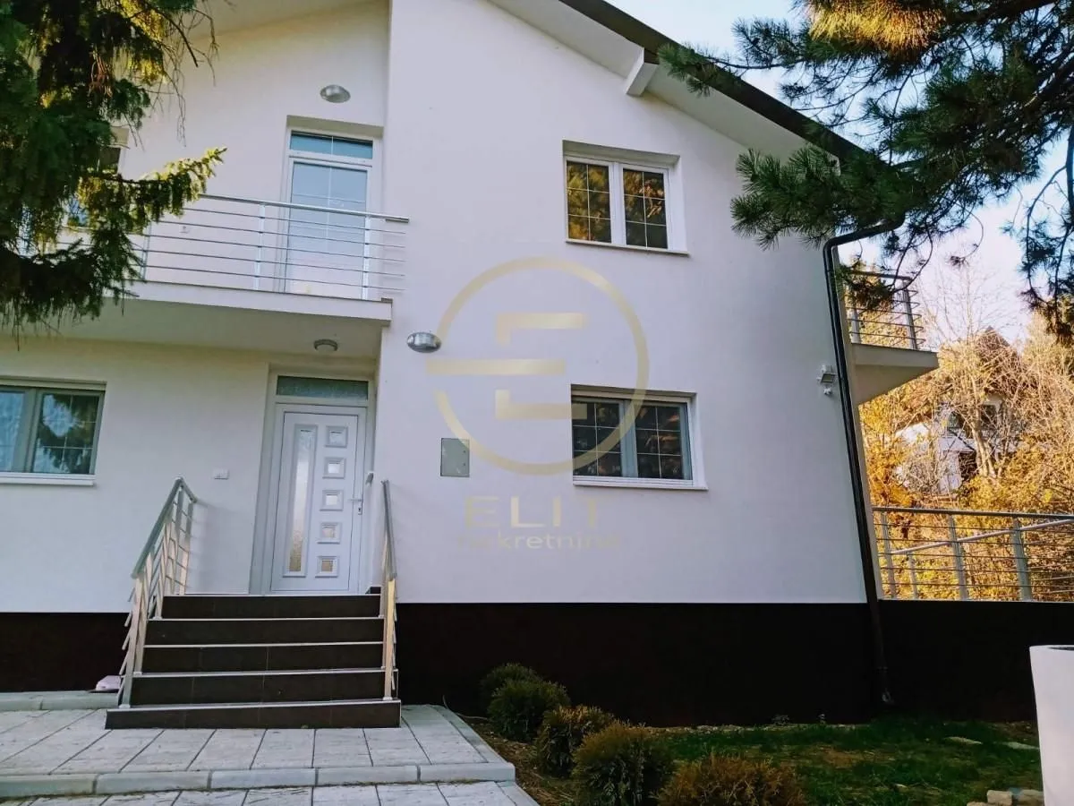 Sale, house, 220m², Alibegovac, Petrovaradin