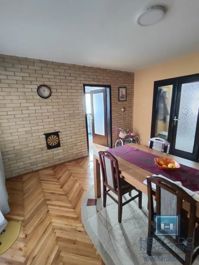Prodaja, kuća, 250m², Budžino brdo, Jagodina