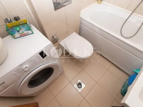 Izdavanje, jednosoban stan, 52m², Blok 6, Podgorica - image 10