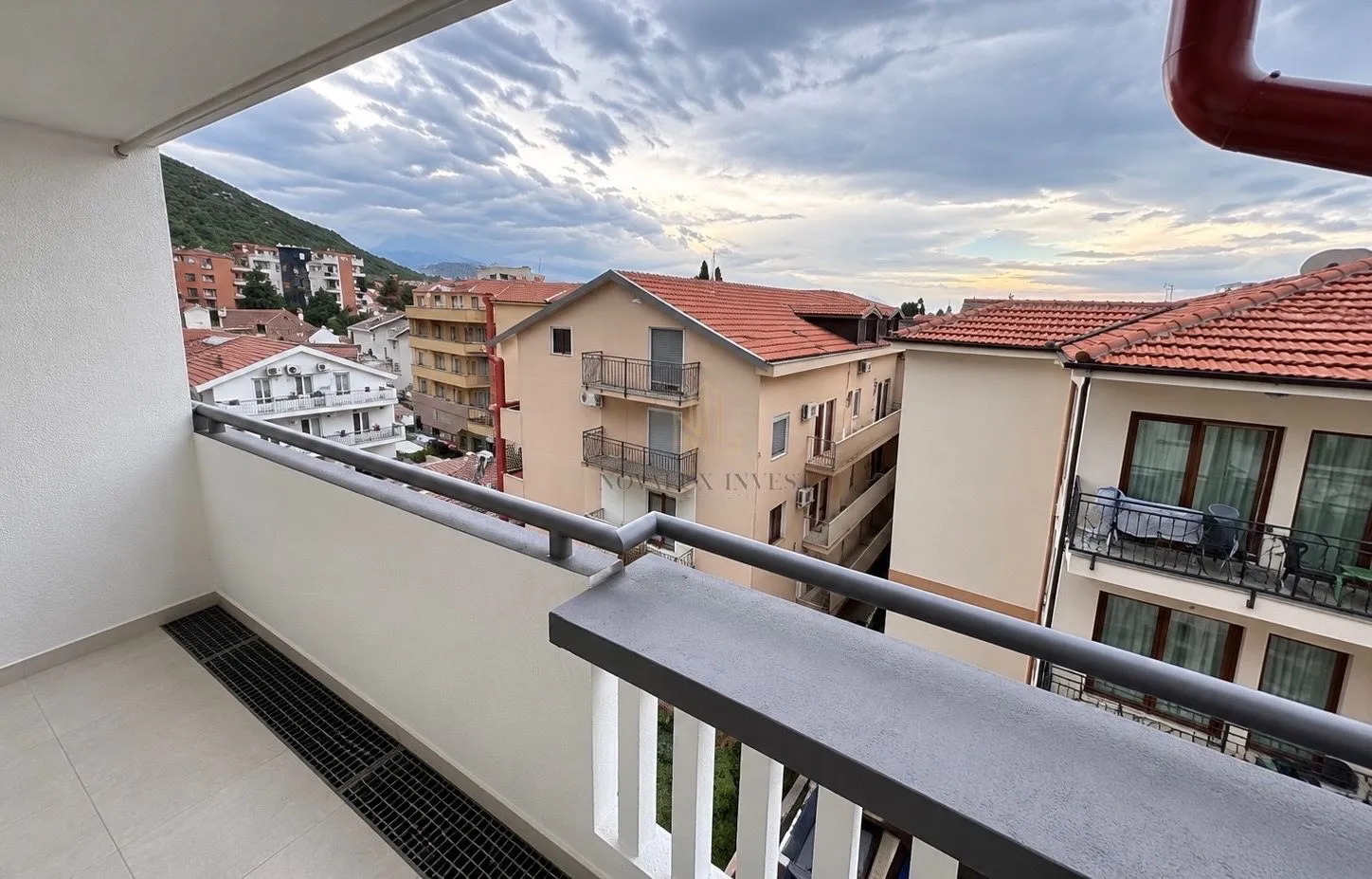 Prodaja, dvosoban stan, 56m², Velji Vinogradi, Budva