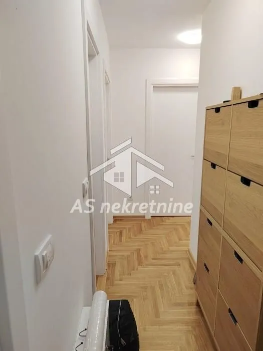 Izdavanje, četvorosoban stan, 79m², Banjica, Voždovac Sve Podlokacije