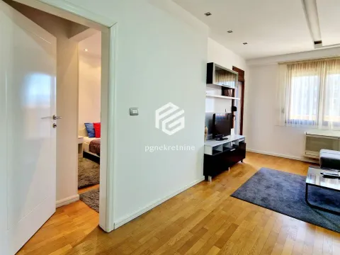 Izdavanje, jednosoban stan, 60m², Stari Aerodrom, Podgorica - image 5