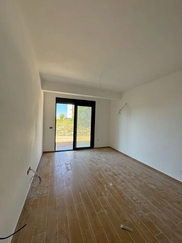 Prodaja, jednosoban stan, 48m², Pinješ, Ulcinj