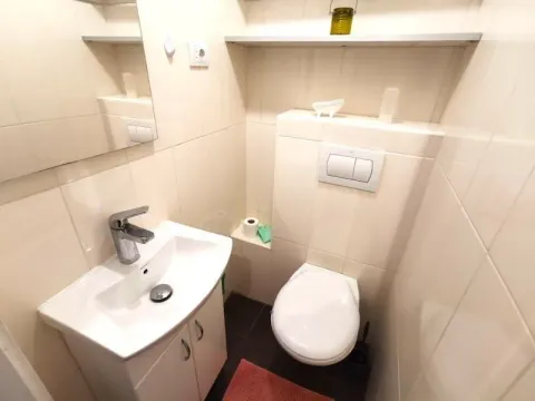 Izdavanje, stan, 105m², Blok 5, Podgorica - image 23