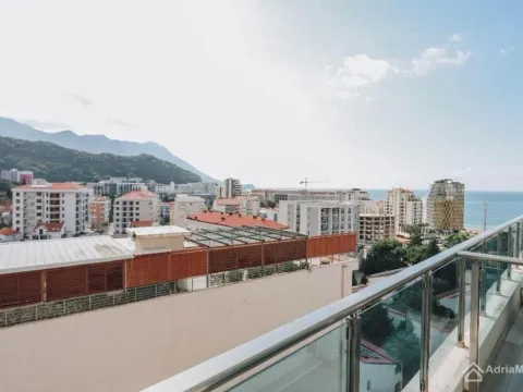 Prodaja, trosoban stan, 79m², Bečići, Budva - image 1