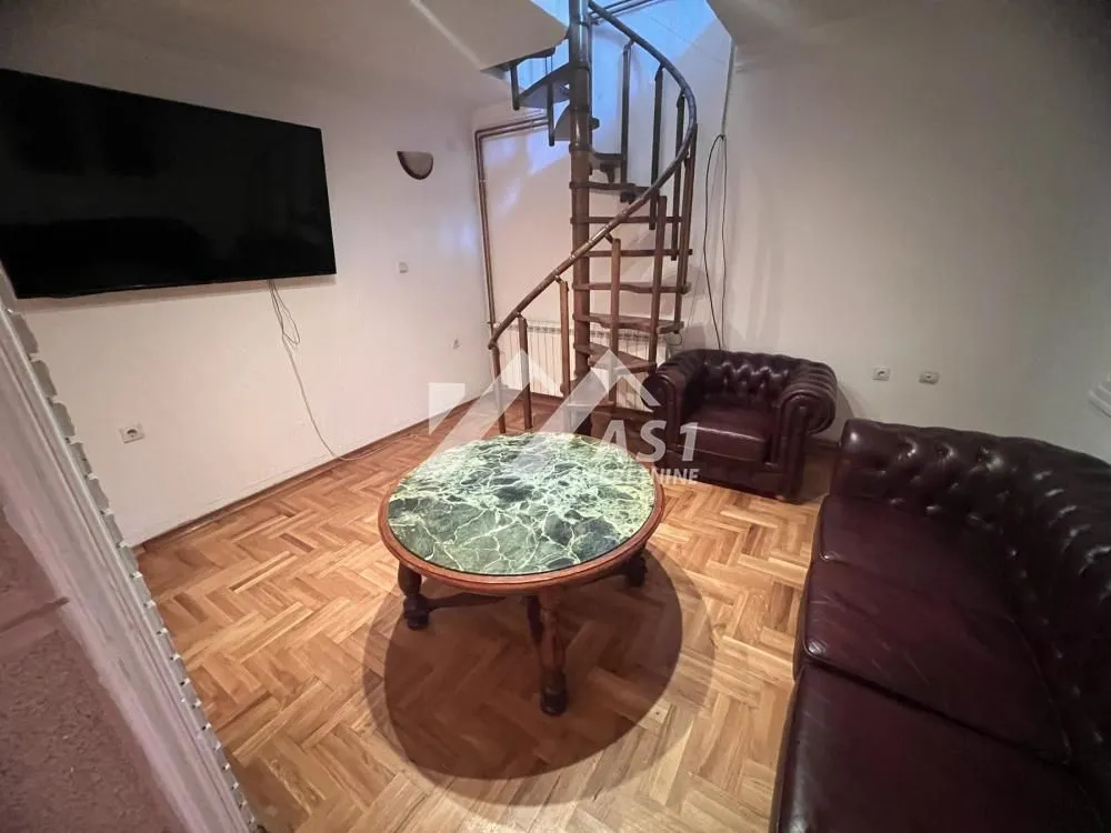 Rent, house, 520m², Vrbas, Novi Sad