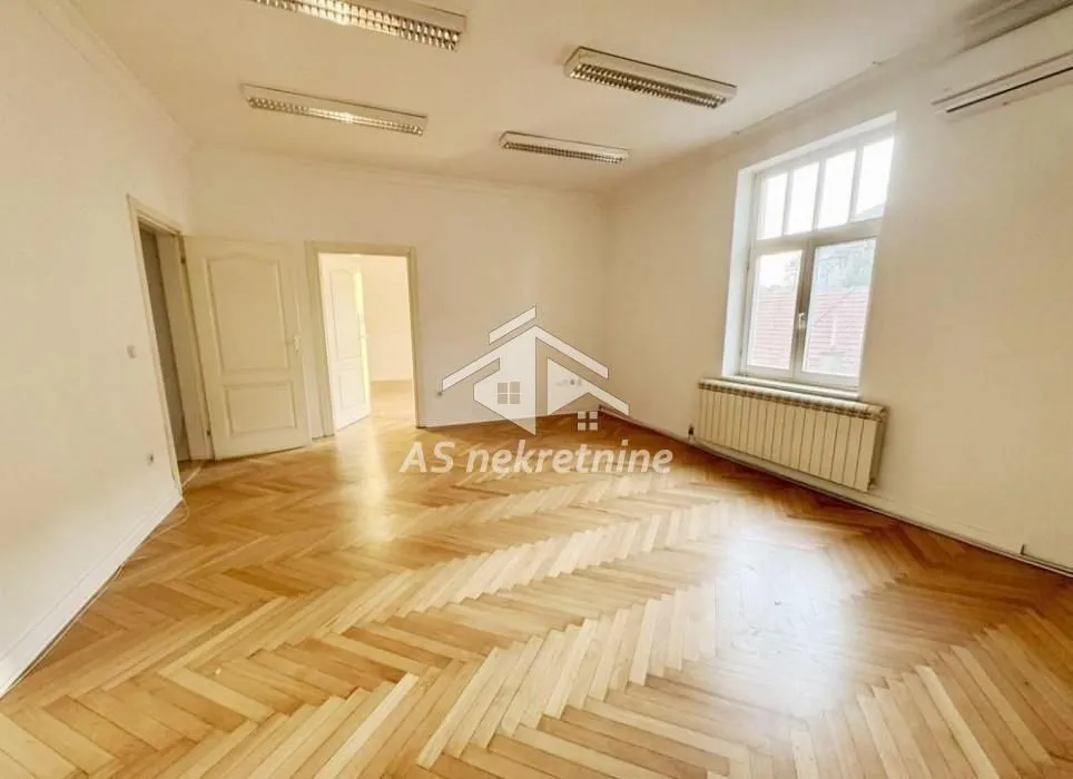 Rent, apartment, 147m², Stari Grad, Beograd