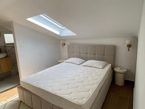 Izdavanje, trosoban stan, 90m², Zelenika, Herceg Novi - image 7