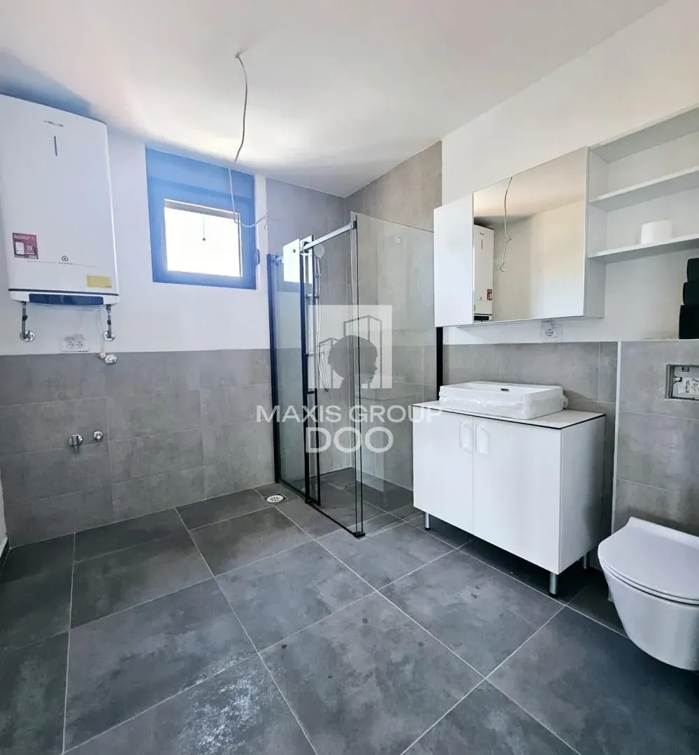 Prodaja, trosoban stan, 78m², Olimp, Zvezdara Sve Podlokacije