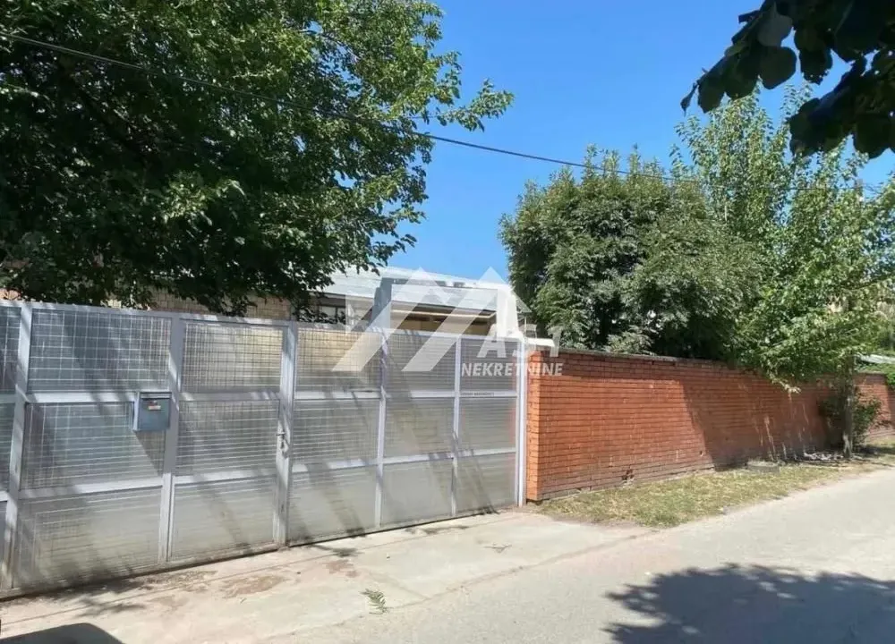 Prodaja, poslovni prostor, 250m², Beočin, Srbija
