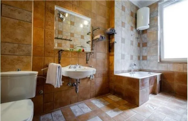 Izdavanje, četvorosoban stan, 120m², Stari Grad, Beograd