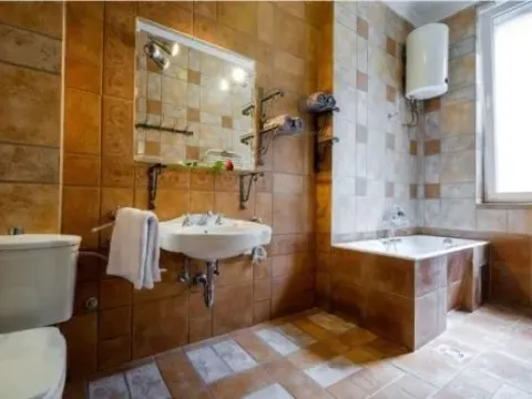 Izdavanje, četvorosoban stan, 120m², Stari Grad, Beograd - image 12