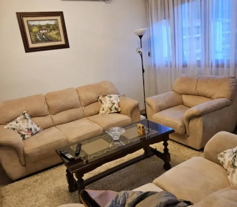 Izdavanje, jednosoban stan, 50m², Tivat, Crna Gora