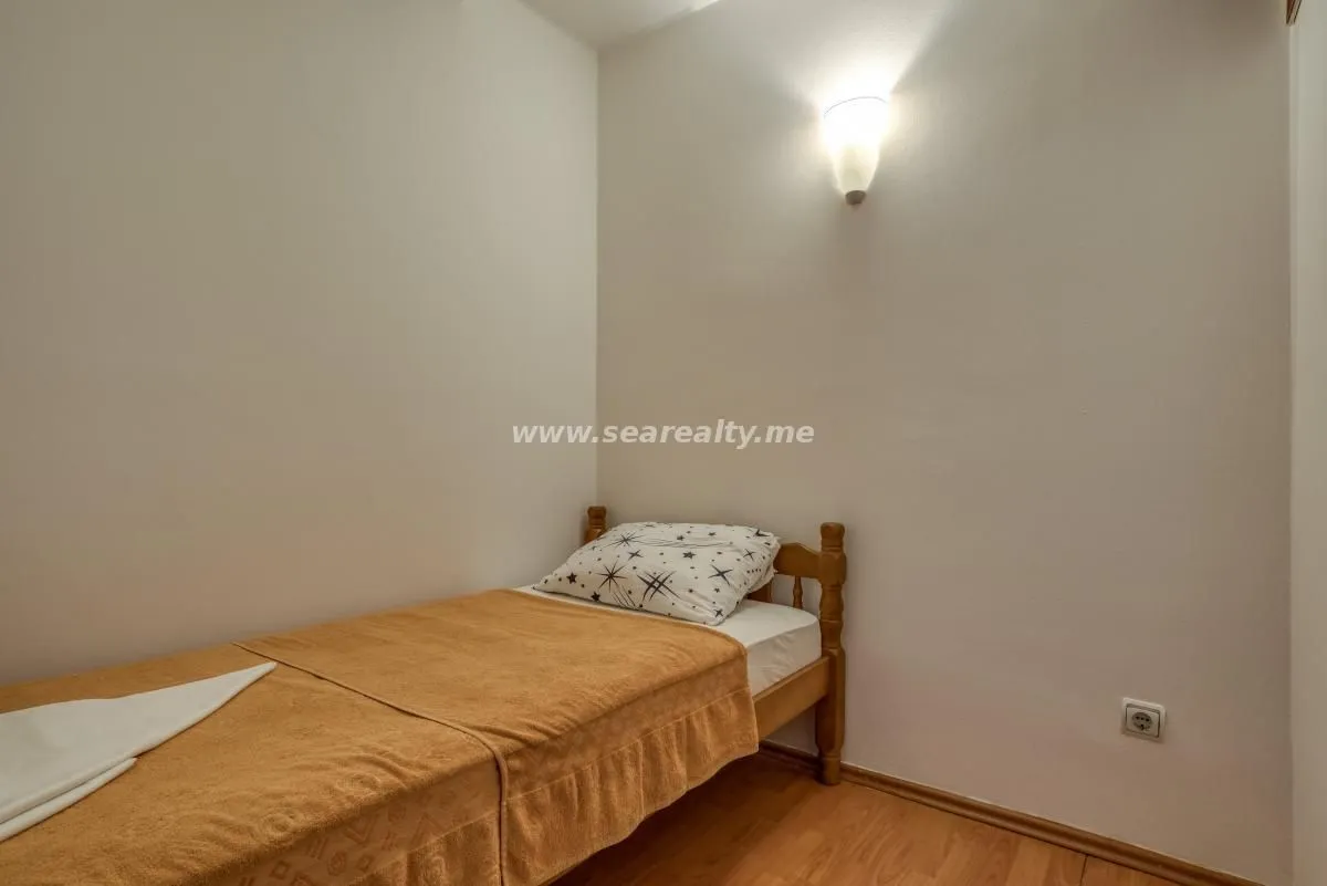 Rent, two bedroom apartment, 45m², Budva, Crna Gora