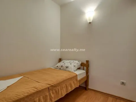 Izdavanje, dvosoban stan, 45m², Budva, Crna Gora - image 16