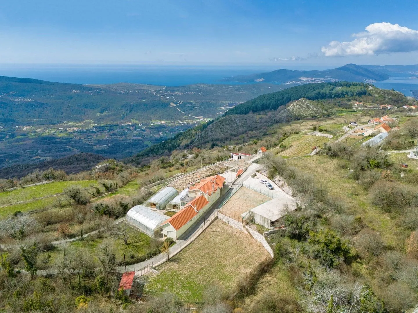 Sale, land lot, 584m², Mirac, Kotor