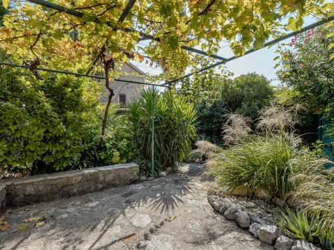 Prodaja, kuća, 240m², Risan, Kotor - image 22