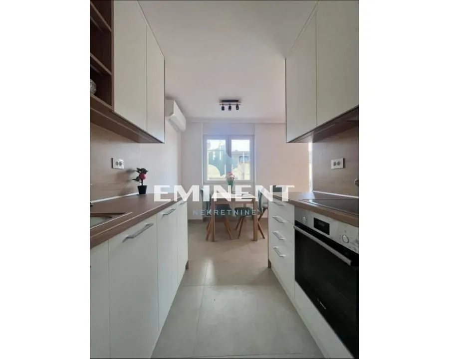 Rent, two bedroom apartment, 60m², Stari Grad, Beograd