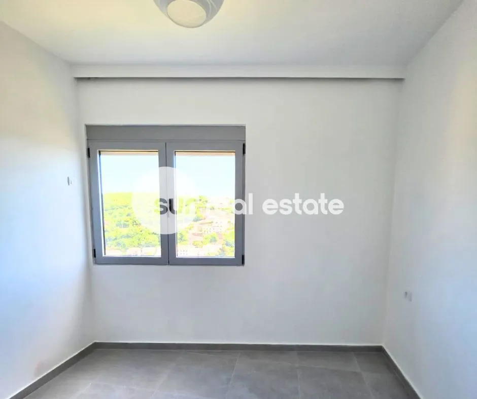 Prodaja, dvosoban stan, 52m², Centar, Ulcinj