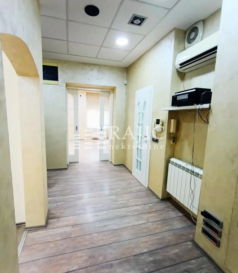 Rent, office space, 82m², Botanička Bašta, Palilula Sve Podlokacije