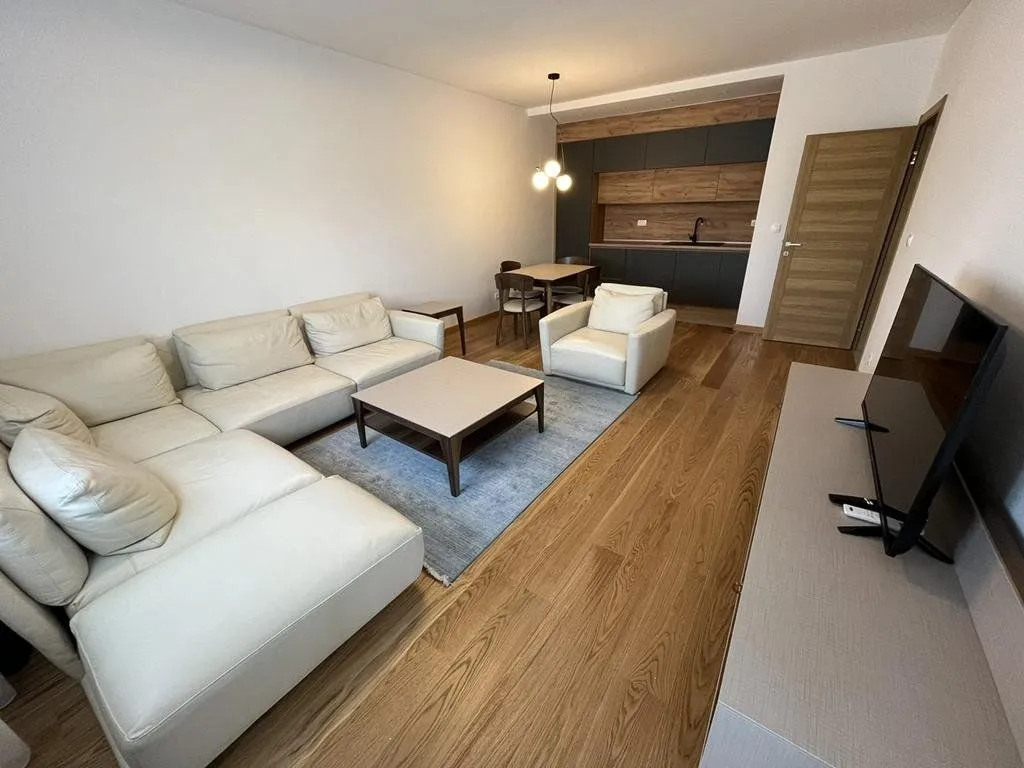 Izdavanje, dvosoban stan, 75m², City Kvart, Podgorica