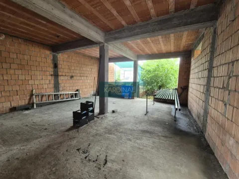 Zemljište in Industrijska zona