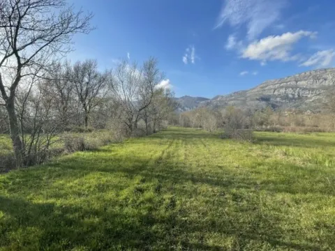 Zemljište in Buljarica