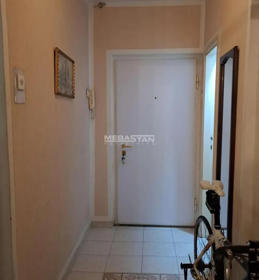 Sale, three bedroom apartment, 95m², Novi Beograd Blok 70, Novi Beograd Sve Podlokacije