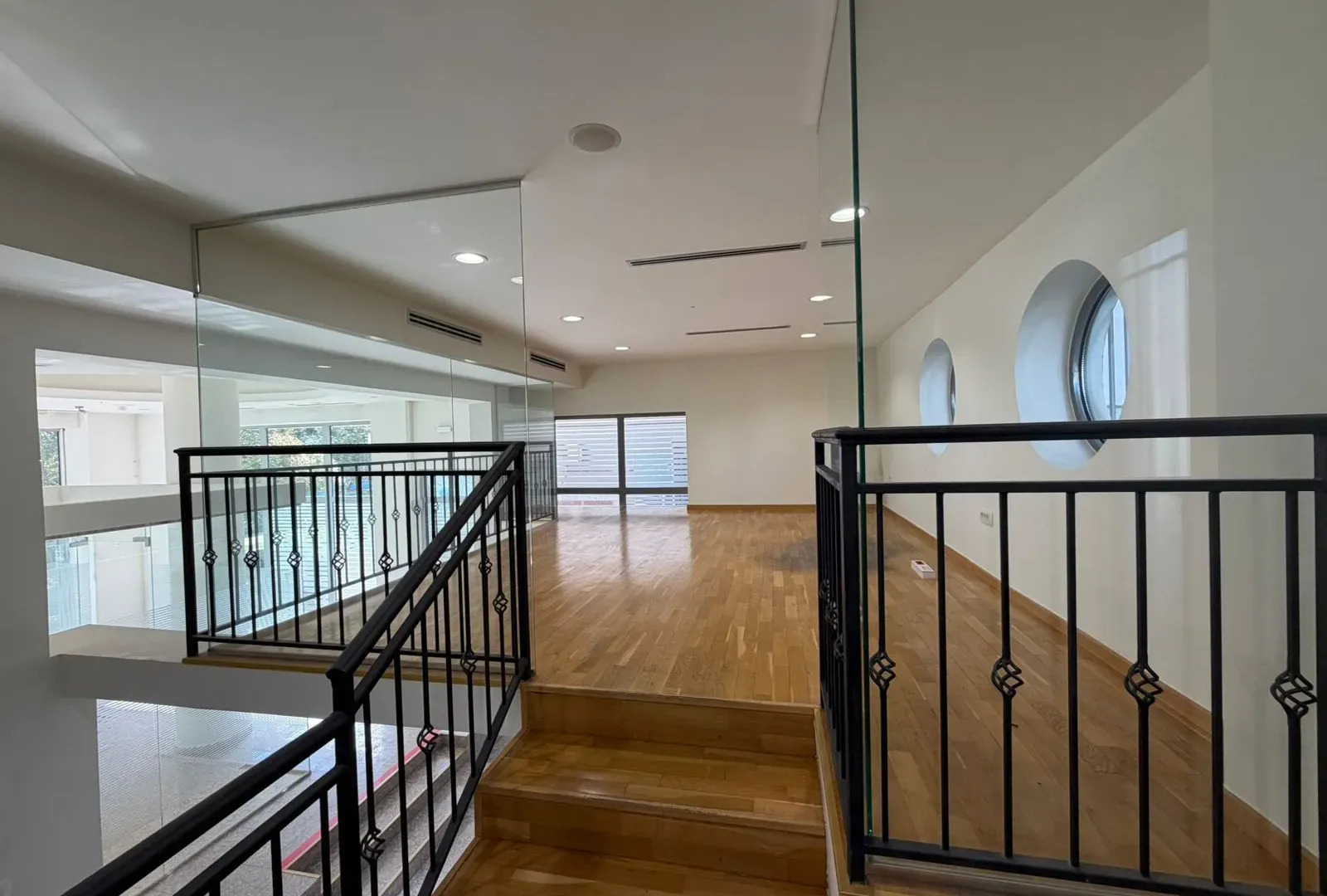 Rent, office space, 145m², Centar, Bar